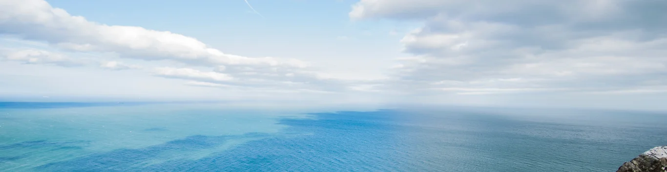 https://www.essenceofleadership.ie/wp-content/uploads/2022/11/about_us_banner.webp